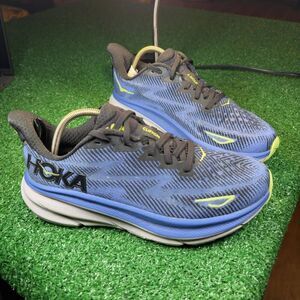HOKA ONE ONE CLIFTON 9 - Women's Running Shoes  - Size 8B